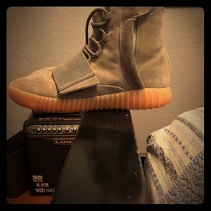 Adidas Yeezy Boost 750